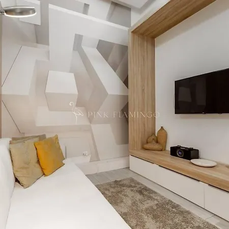 Apartment Minimal Loft - Pink Flamingo